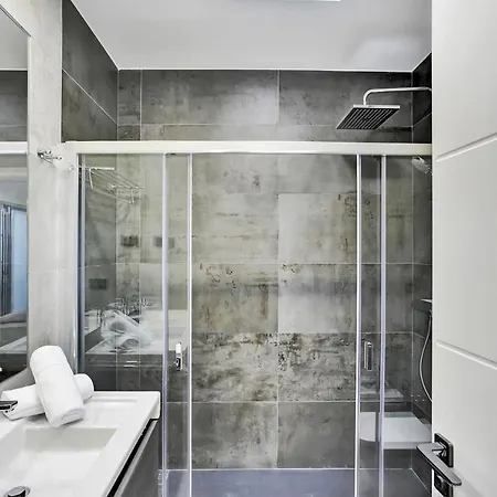 Del Roque, Heated Pool & Luxury In El Villa Roque