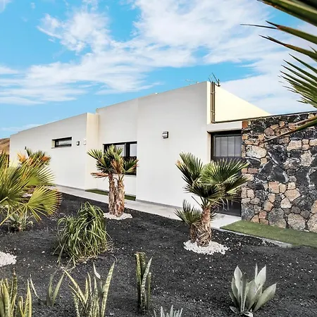Del Roque, Heated Pool & Luxury In El Villa