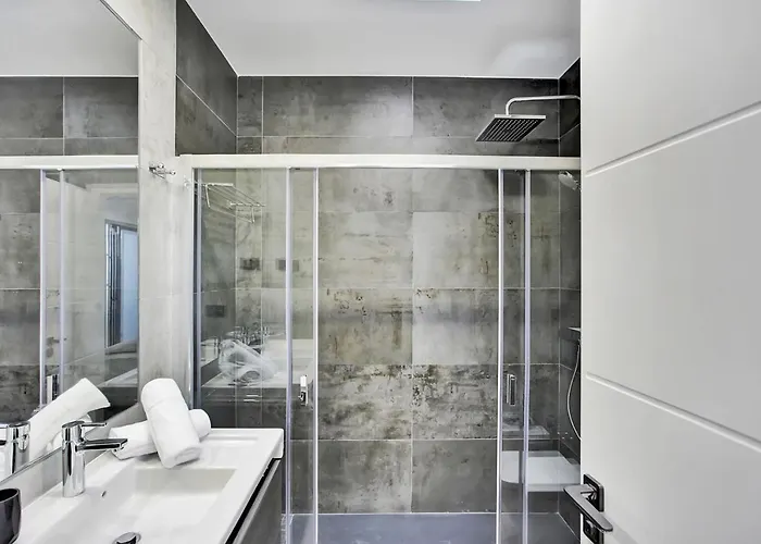 Del Roque, Heated Pool & Luxury In El Villa Roque